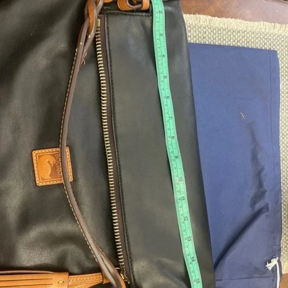 Dooney & Bourke XL Black Satchel EUC - Picture 7 of 9